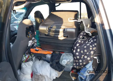 1999 Ford Expedition Eddie Bauer/Xlt z USA, uszkodzony, nr VIN 1FMRU17L6XLA55235